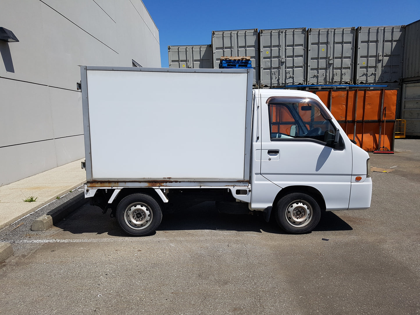 Low kms, rare 2010 Subaru Sambar 4WD Manual with AC, Enclosed Cube Van