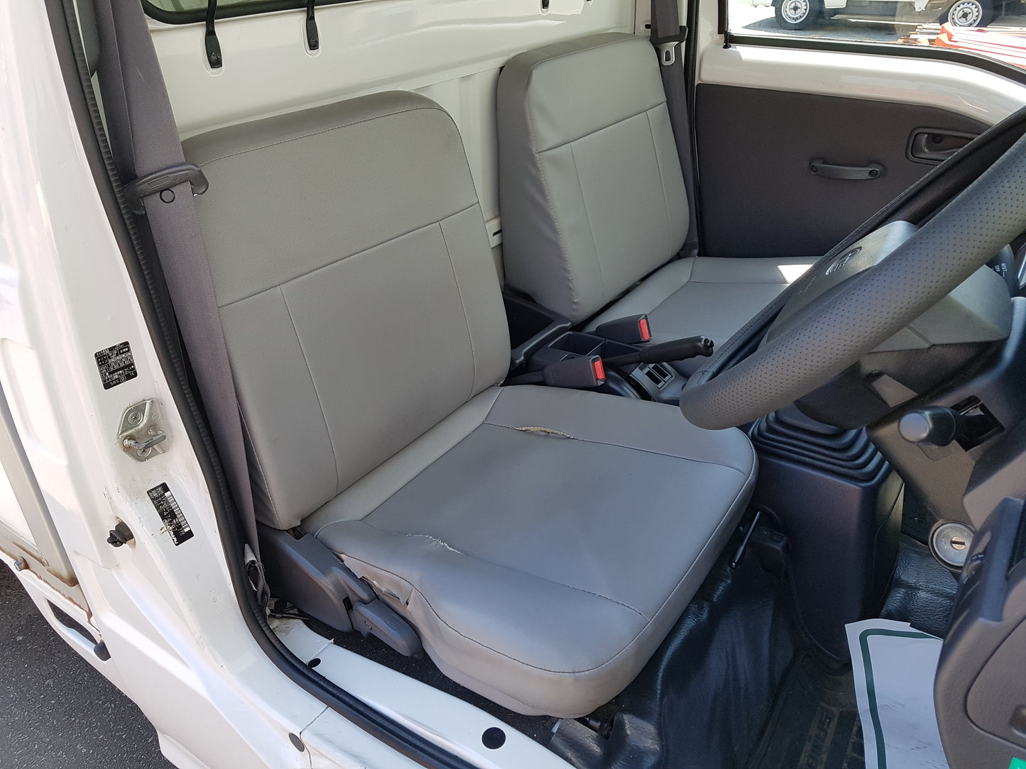 Low kms, rare 2010 Subaru Sambar 4WD Manual with AC, Enclosed Cube Van