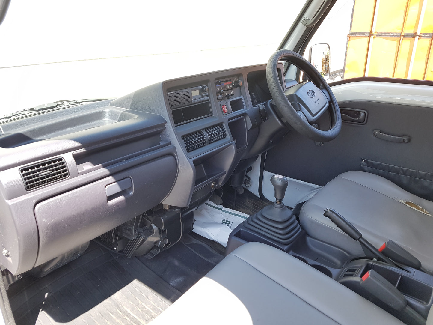 Low kms, rare 2010 Subaru Sambar 4WD Manual with AC, Enclosed Cube Van