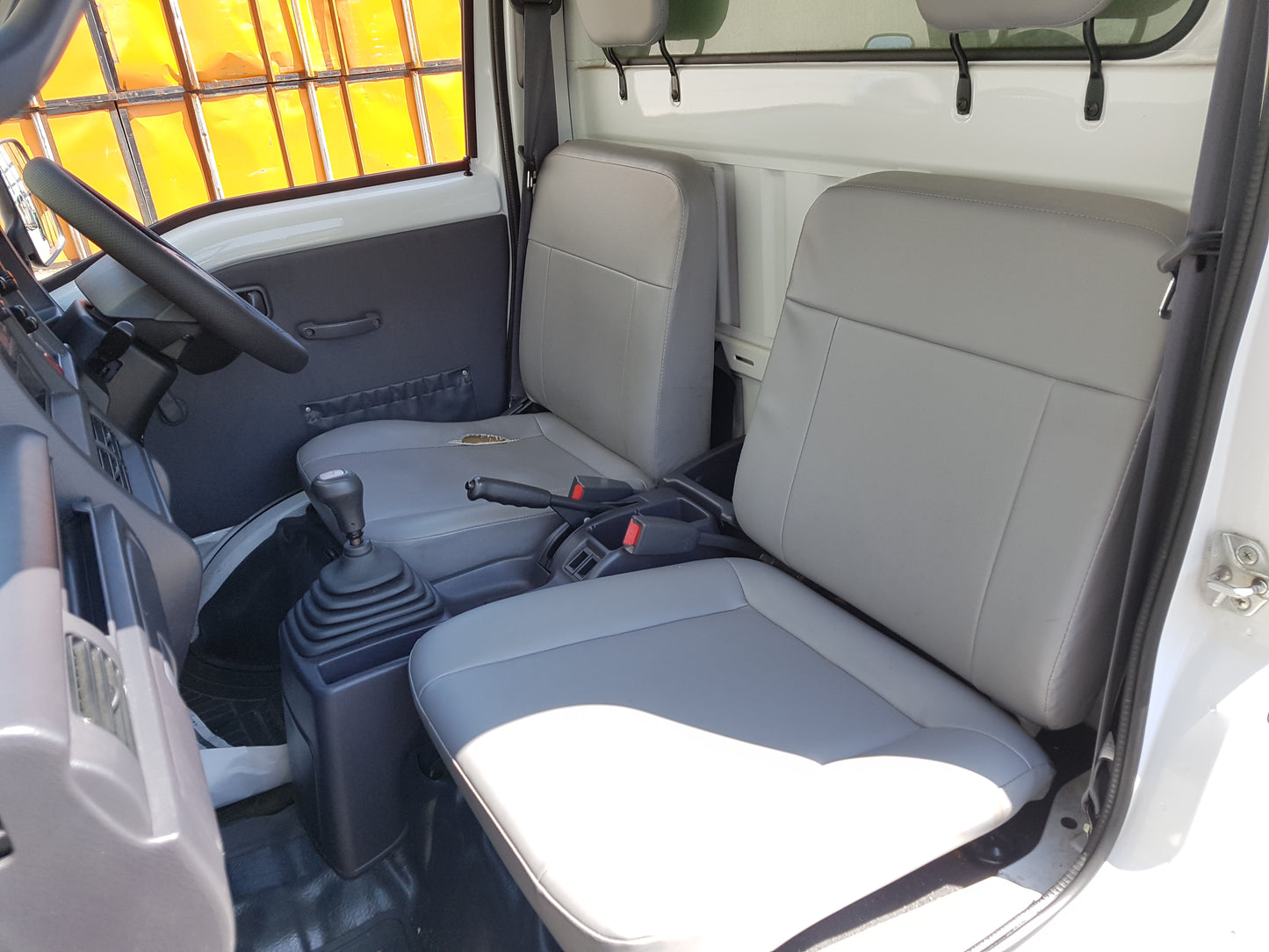 Low kms, rare 2010 Subaru Sambar 4WD Manual with AC, Enclosed Cube Van
