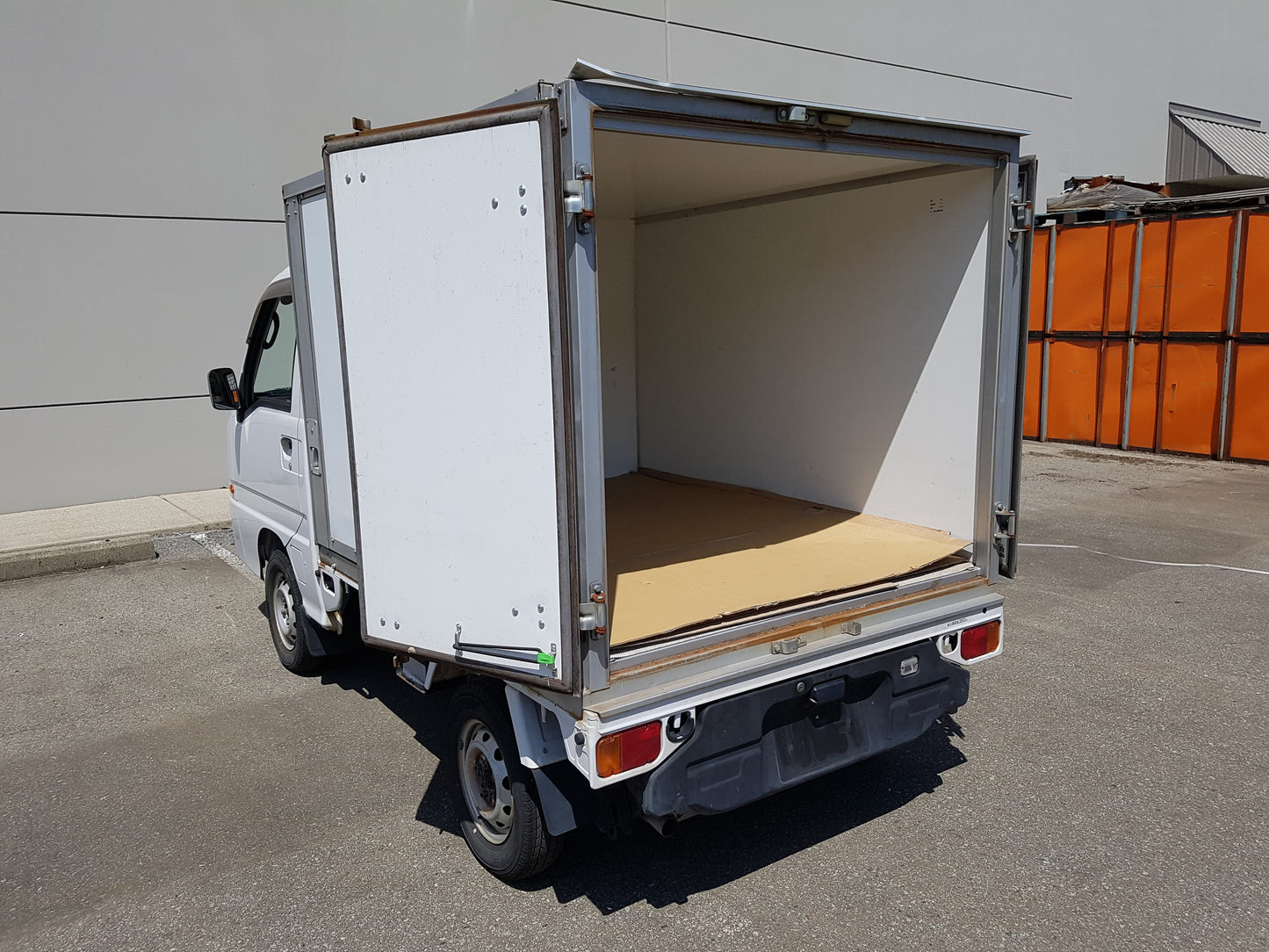 Low kms, rare 2010 Subaru Sambar 4WD Manual with AC, Enclosed Cube Van