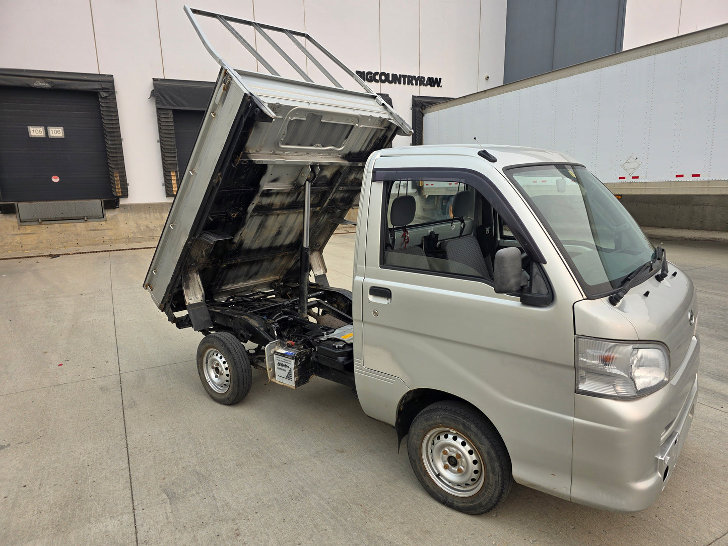 2007 DAIHATSU HIJET 4WD 5 Speed Low Kms DUMP BED Kei Truck