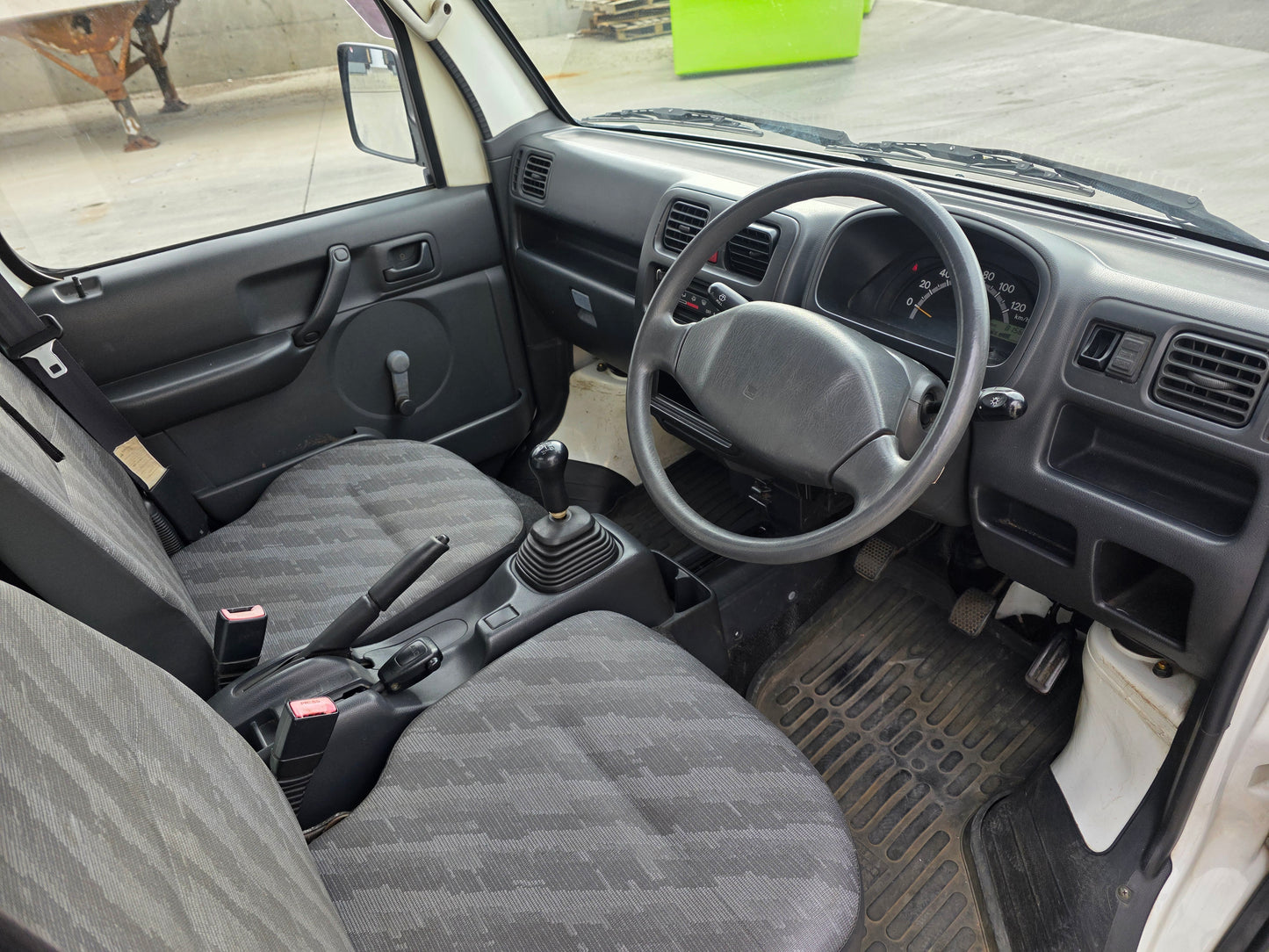 2004 SUZUKI CARRY 4WD 5 Speed Low Kms DUMP BED Kei Truck