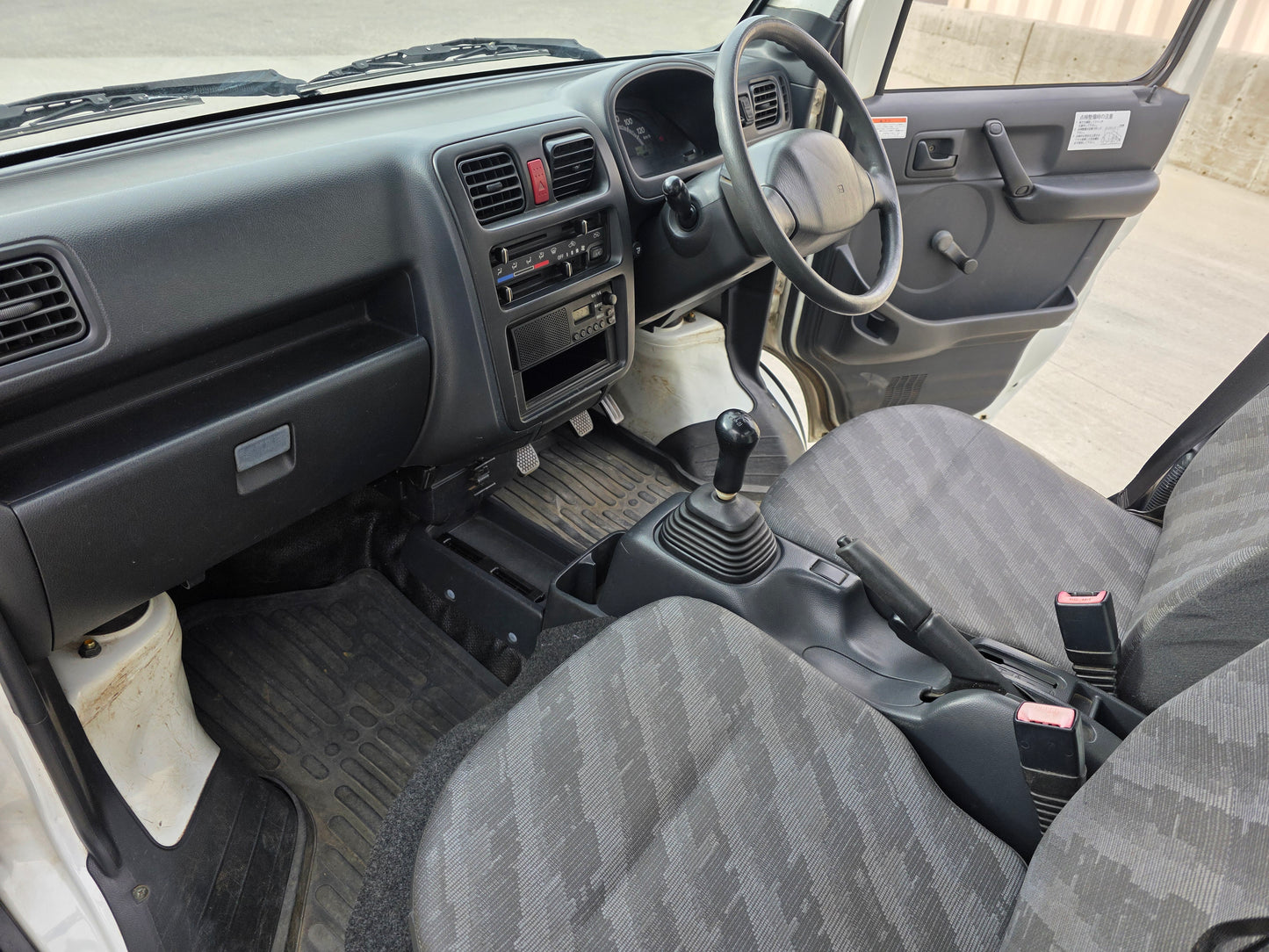 2004 SUZUKI CARRY 4WD 5 Speed Low Kms DUMP BED Kei Truck