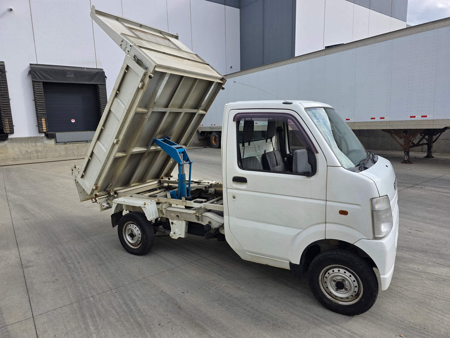 2004 SUZUKI CARRY 4WD 5 Speed Low Kms DUMP BED Kei Truck