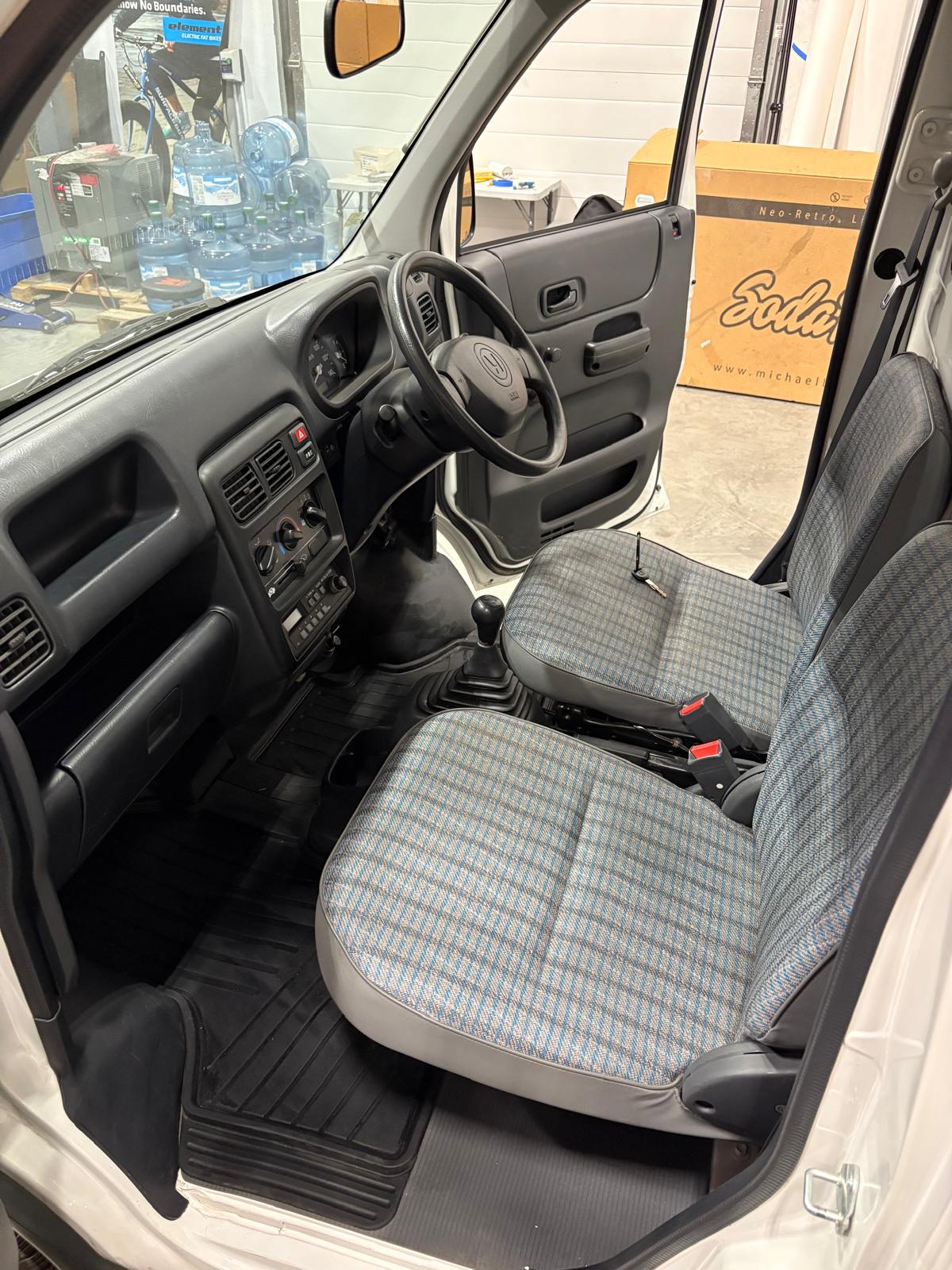 2006 HONDA ACTY AWD Manual SUPER Low Kms Very Clean Kei Truck