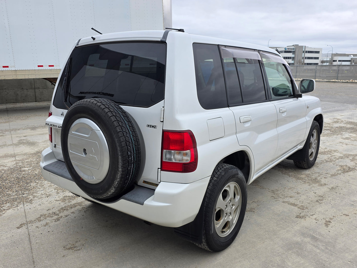 2002 Mitsubishi Pajero IO 4WD