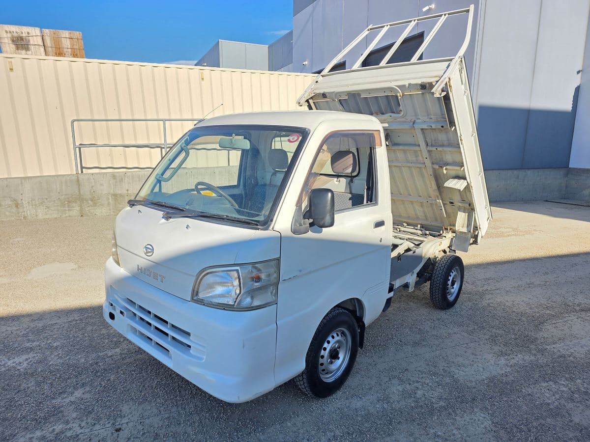 2007 Daihatsu Hijet 4WD 5-Speed Dump Bed — kei truck for sale in Calgary