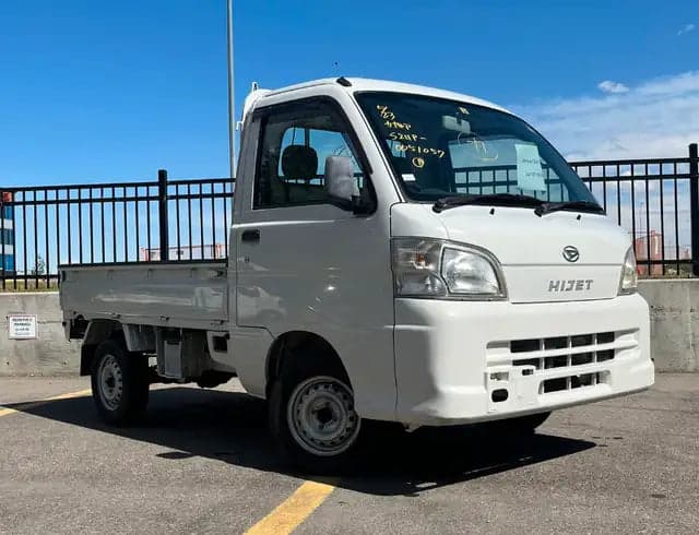 2009 Daihatsu Hijet 4WD Automatic — kei truck for sale in Calgary