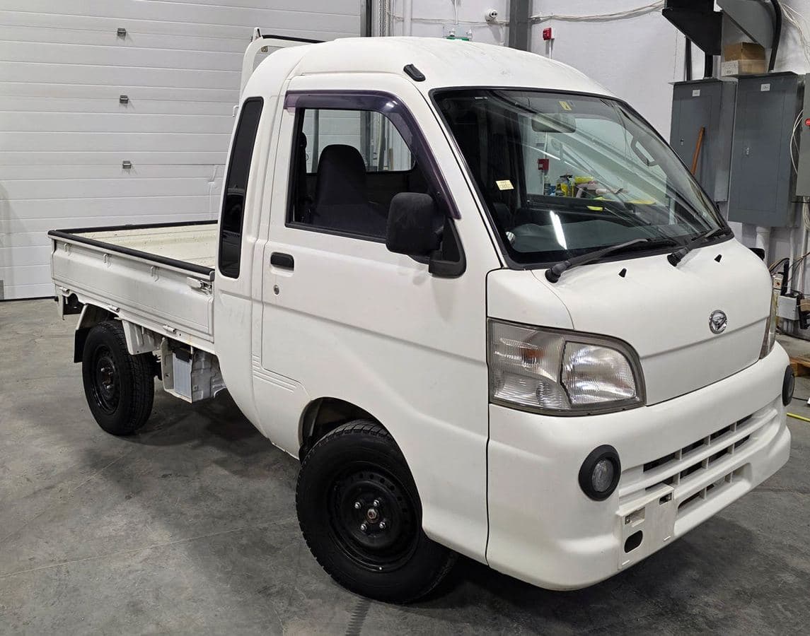 2009 Daihatsu Hijet JUMBO AWD Automatic — kei truck for sale in Calgary