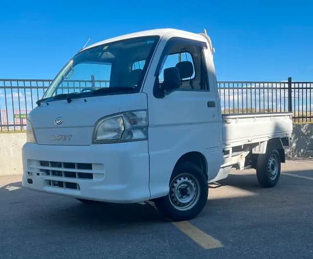 2006 Daihatsu Hijet 4WD 5-Speed Manual — kei truck for sale in Calgary