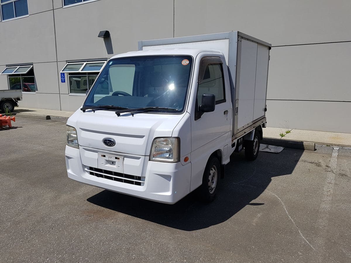 2010 Subaru Sambar 4WD Manual — Enclosed Cube Van — kei truck for sale in Calgary