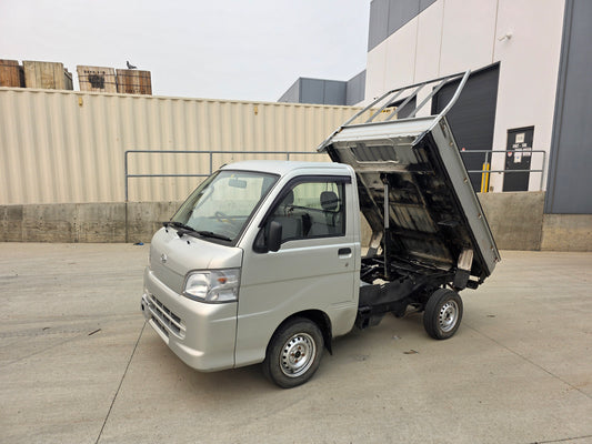 2007 DAIHATSU HIJET 4WD 5 Speed Low Kms DUMP BED Kei Truck