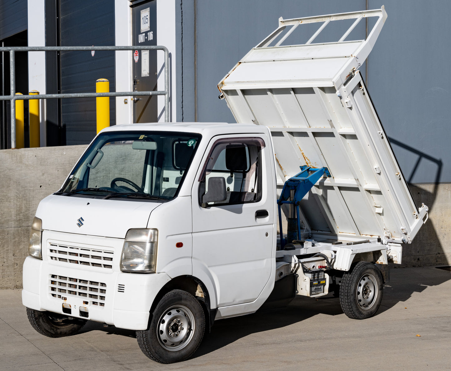 2005 SUZUKI CARRY 4WD 5 Speed Low Kms DUMP BED Kei Truck